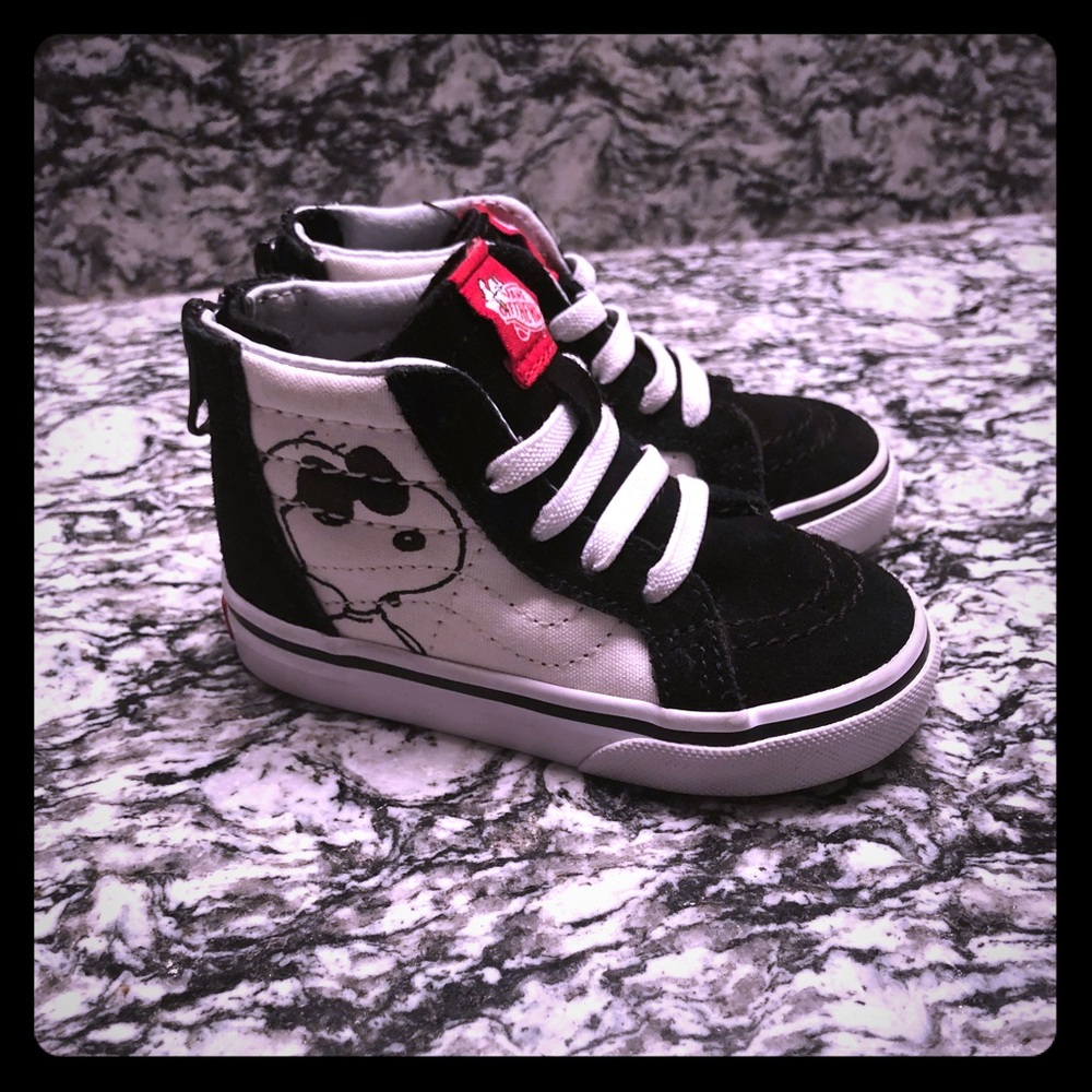 Like New Toddler Special Edition Snoopy Vans
